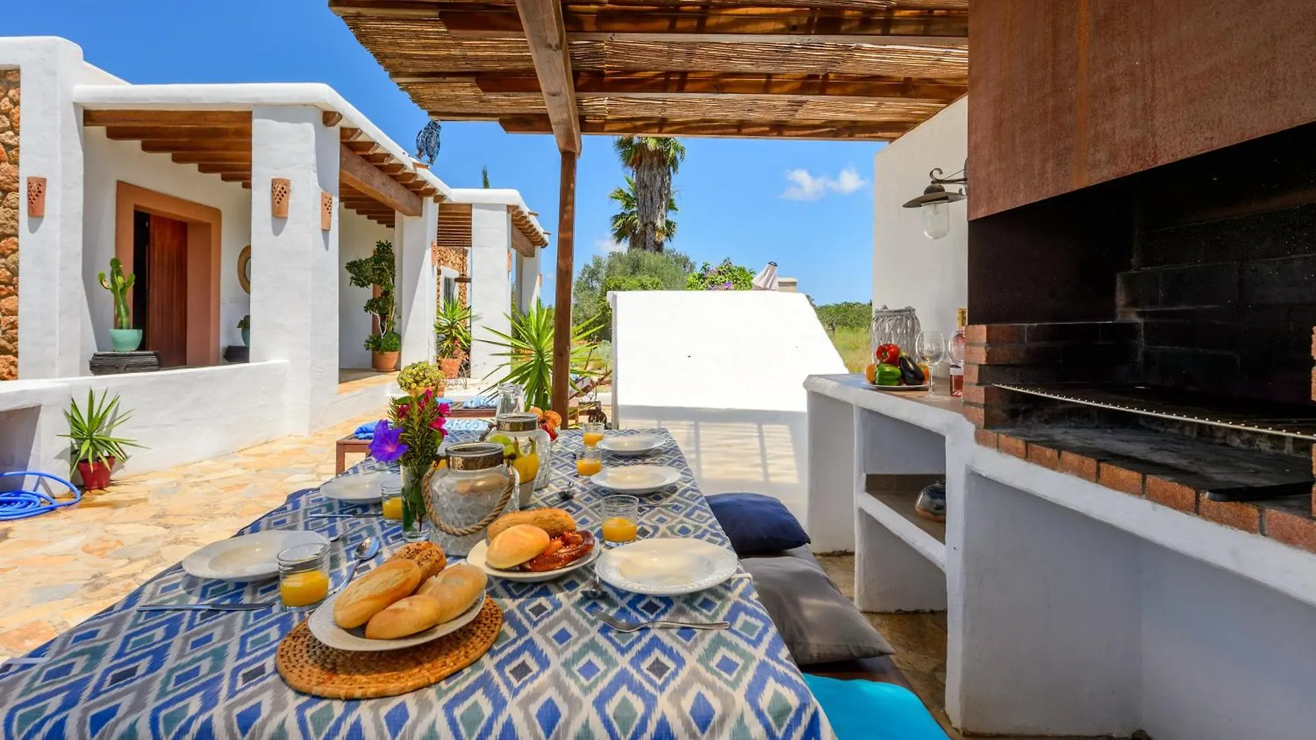 Villa Cana Clara Sant Carles de Peralta Spain